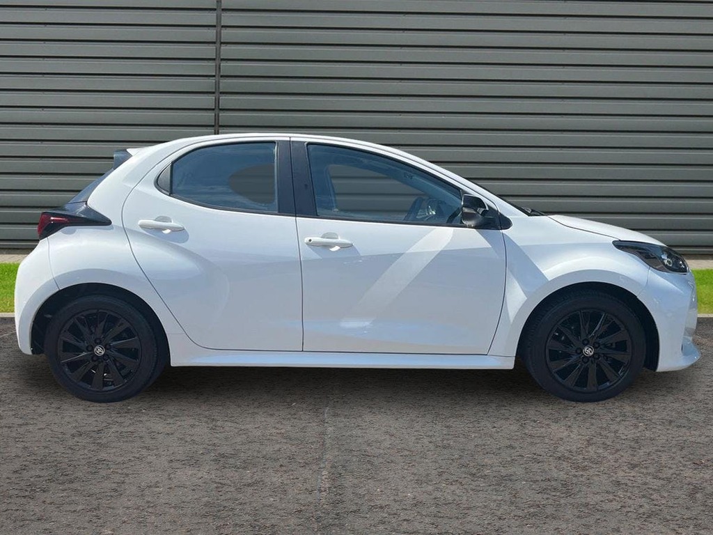 Toyota Yaris 1.5 Vvt-h Icon Hatchback Hybrid E Cvt LM72XFS White #2