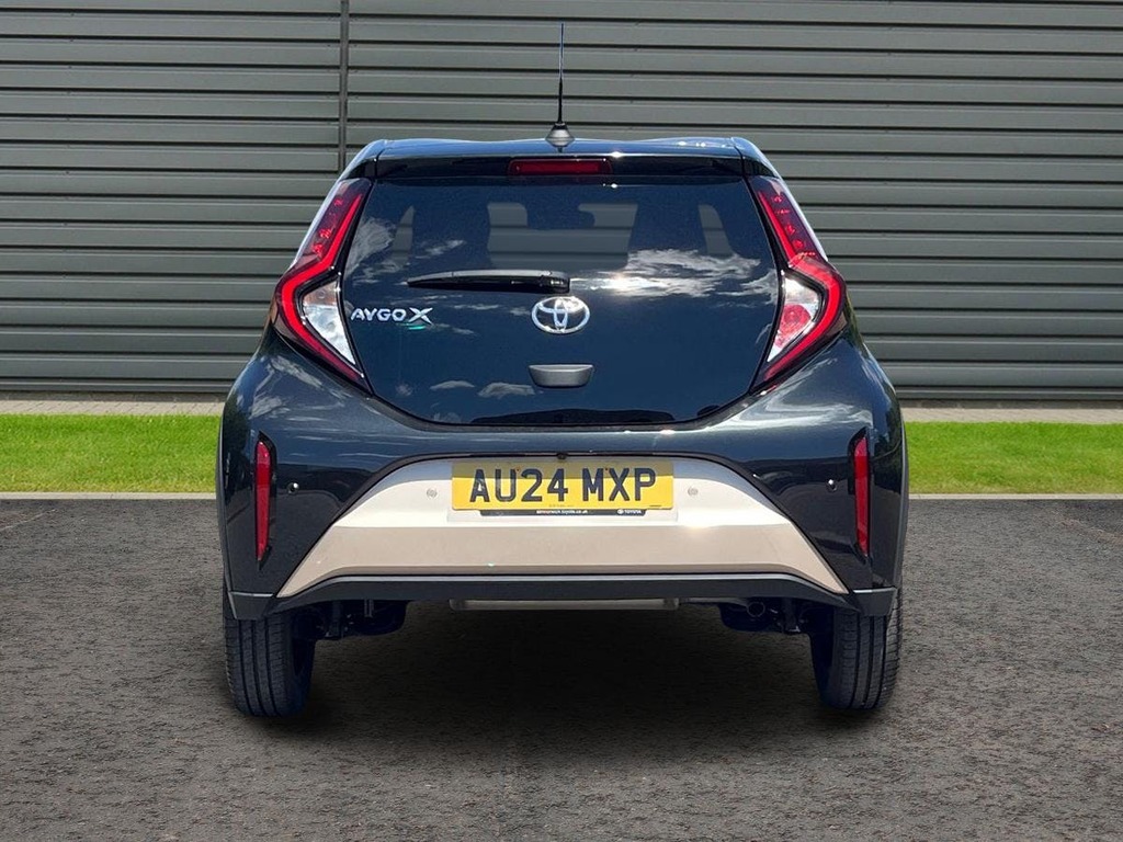 Toyota Aygo X 1.0 Vvt I Edge Hatchback Beige #4