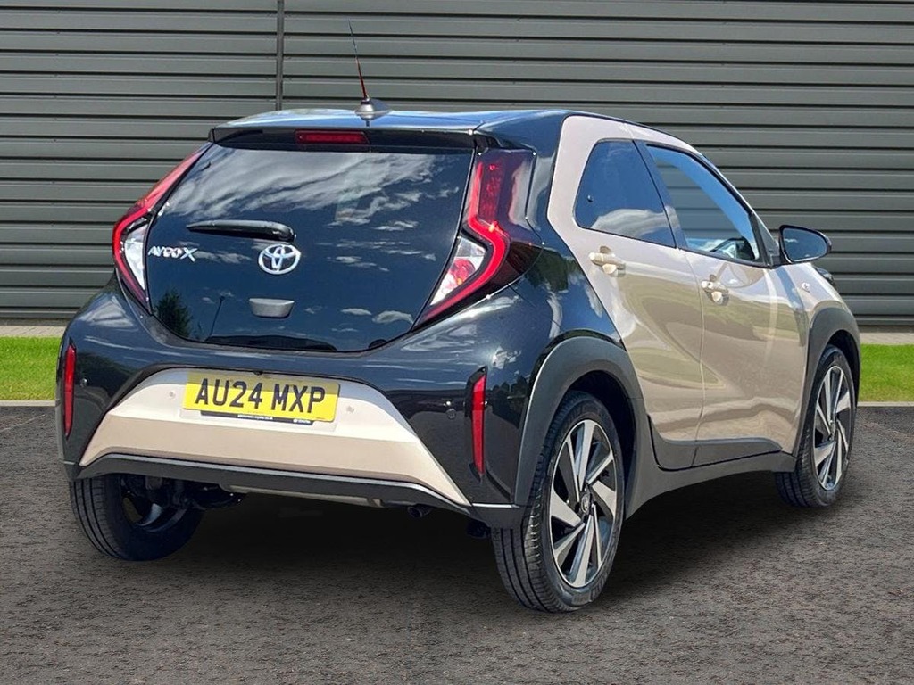 Toyota Aygo X 1.0 Vvt I Edge Hatchback Beige #3