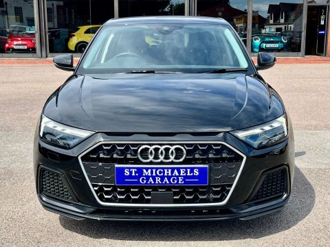 Audi A1 Hatchback GL22KZZ Black #5