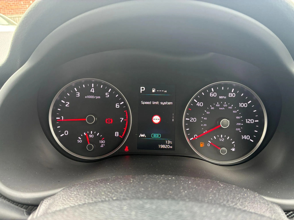 Kia Stonic 1.0T Gdi 48V Gt-line S 118 Red #36