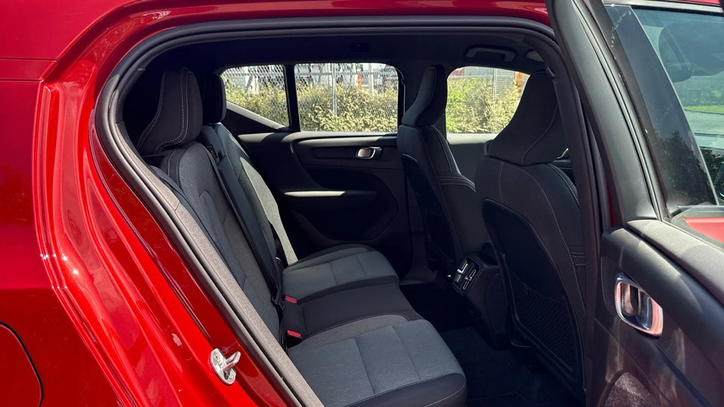 Volvo XC40 2.0 B3p Plus Dark  #6