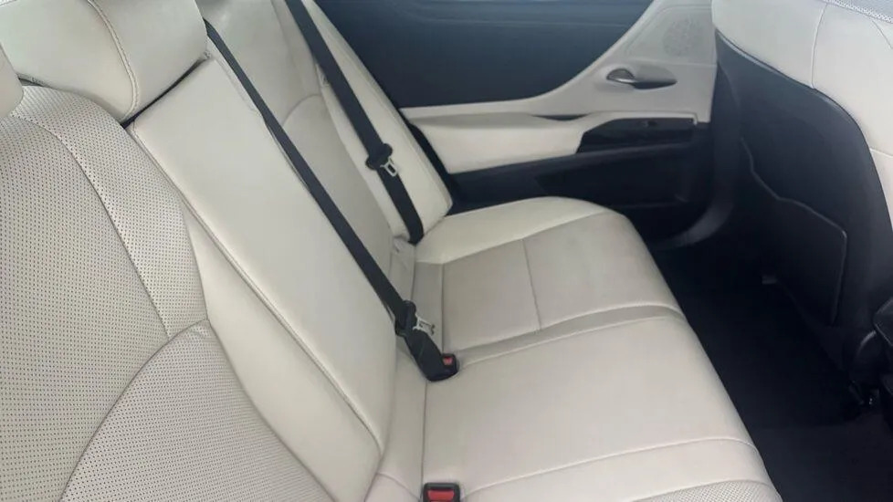 Lexus ES 300H 2.5 Takumi Cvt Saloon Red #11