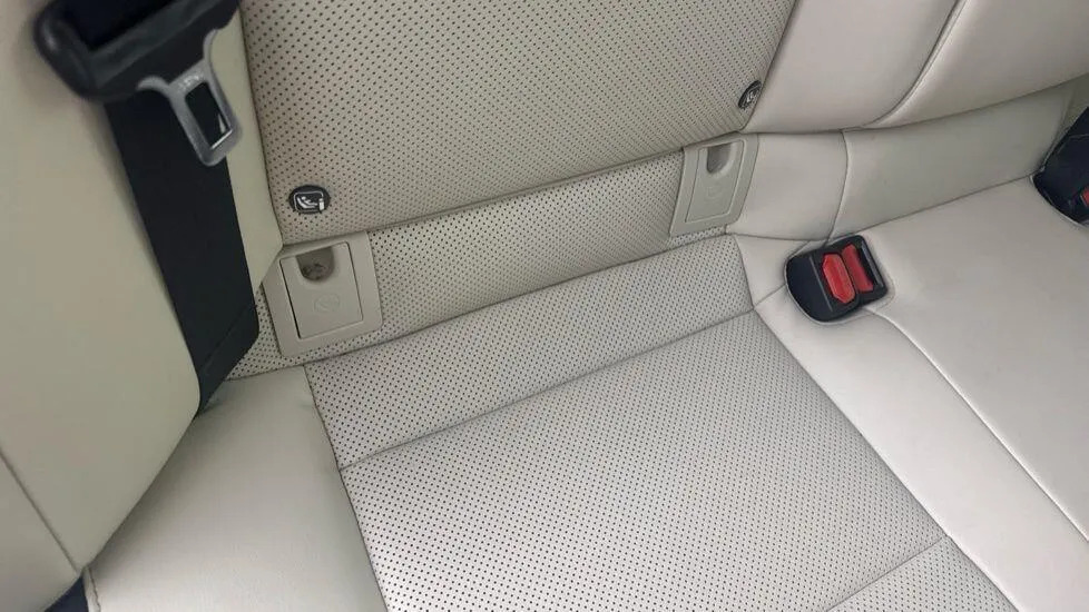 Lexus ES 300H 2.5 Takumi Cvt Saloon Red #17