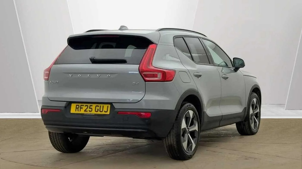 Volvo XC40 2.0 B4p Plus Dark  #3