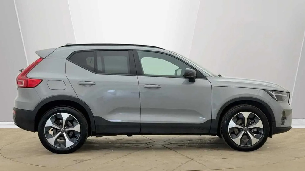 Volvo XC40 2.0 B4p Plus Dark  #2