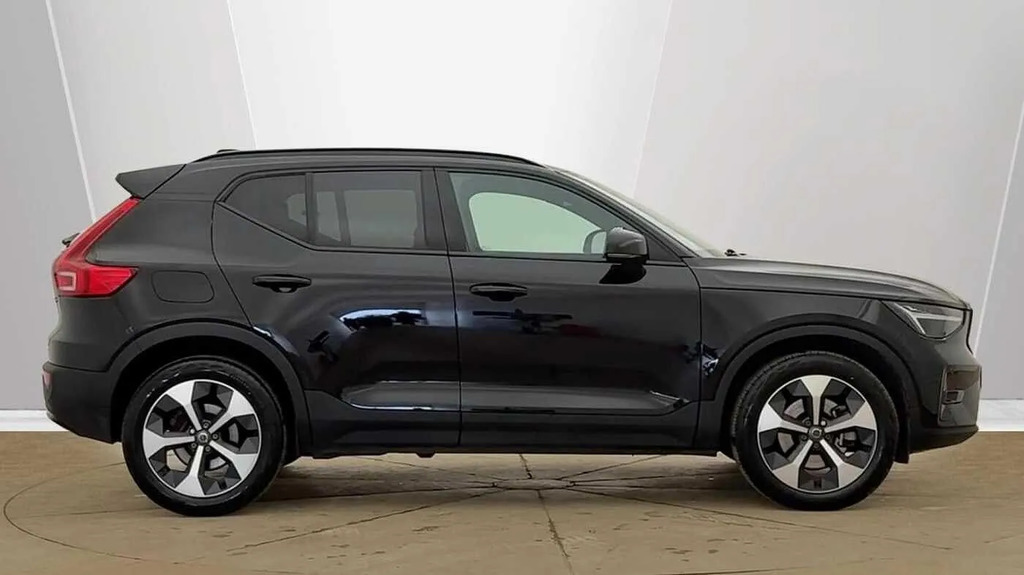Volvo XC40 2.0 B3p Plus Dark  #2