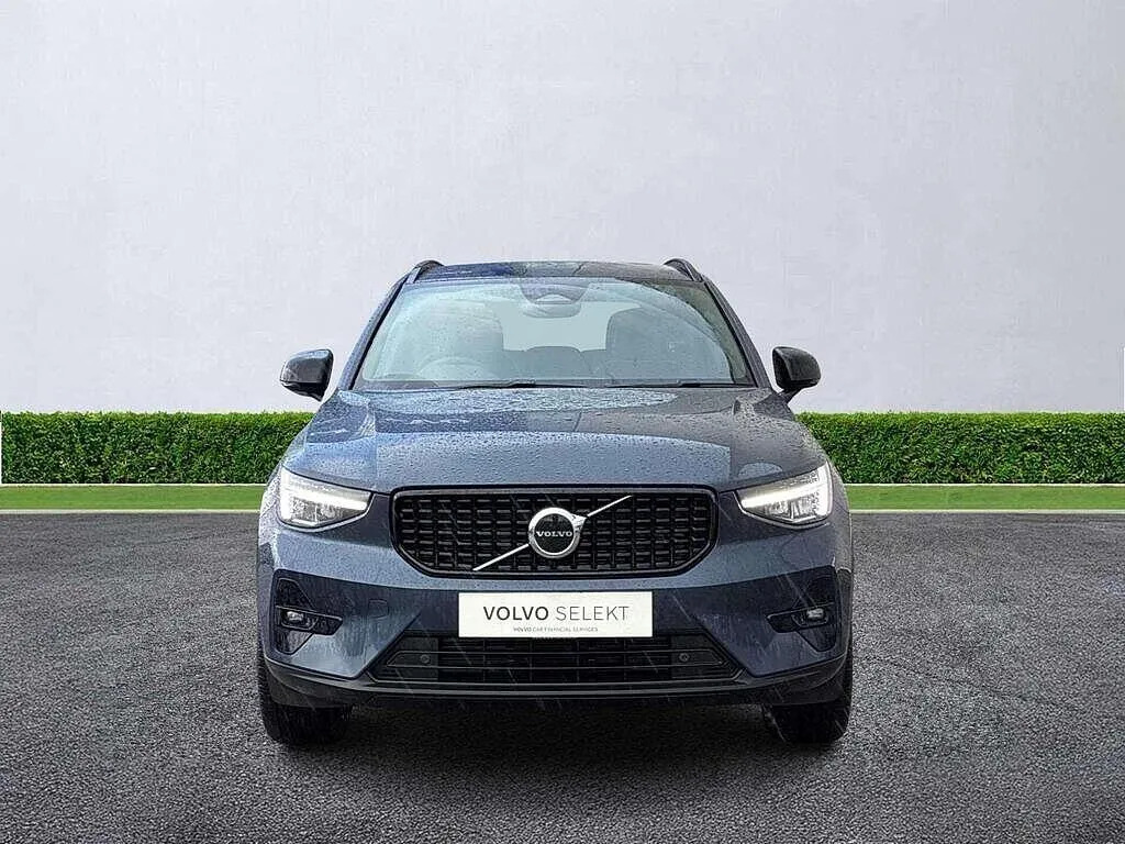 Volvo XC40 2.0 B3p Plus Dark  #3