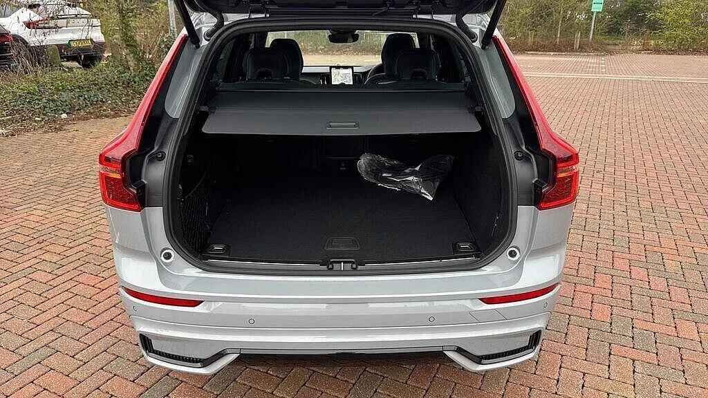 Volvo XC60 Black Edition Plus, T6 Awd Plug-in Hybrid, Electri Black #19