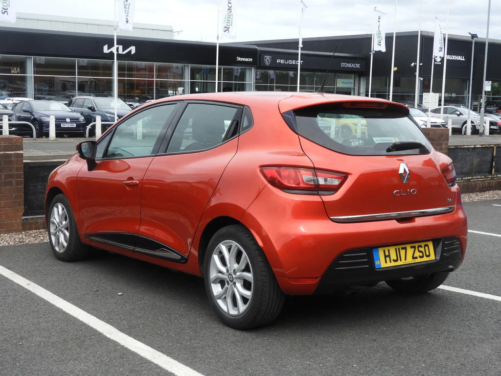 Renault Clio 1.5 Dci Signature Nav Euro 6 Ss Black #4