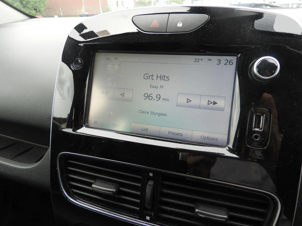 Renault Clio 1.5 Dci Signature Nav Euro 6 Ss Black #18