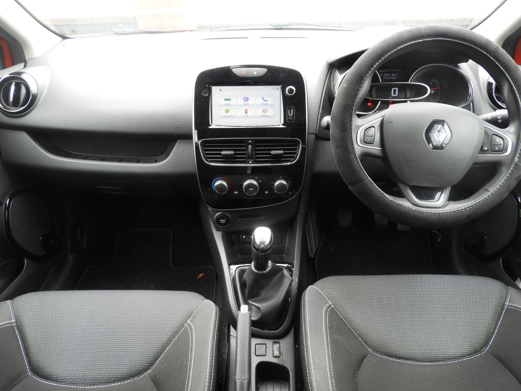 Renault Clio 1.5 Dci Signature Nav Euro 6 Ss Black #9