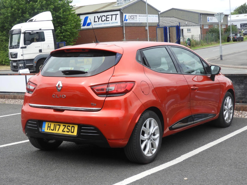 Renault Clio 1.5 Dci Signature Nav Euro 6 Ss Black #8