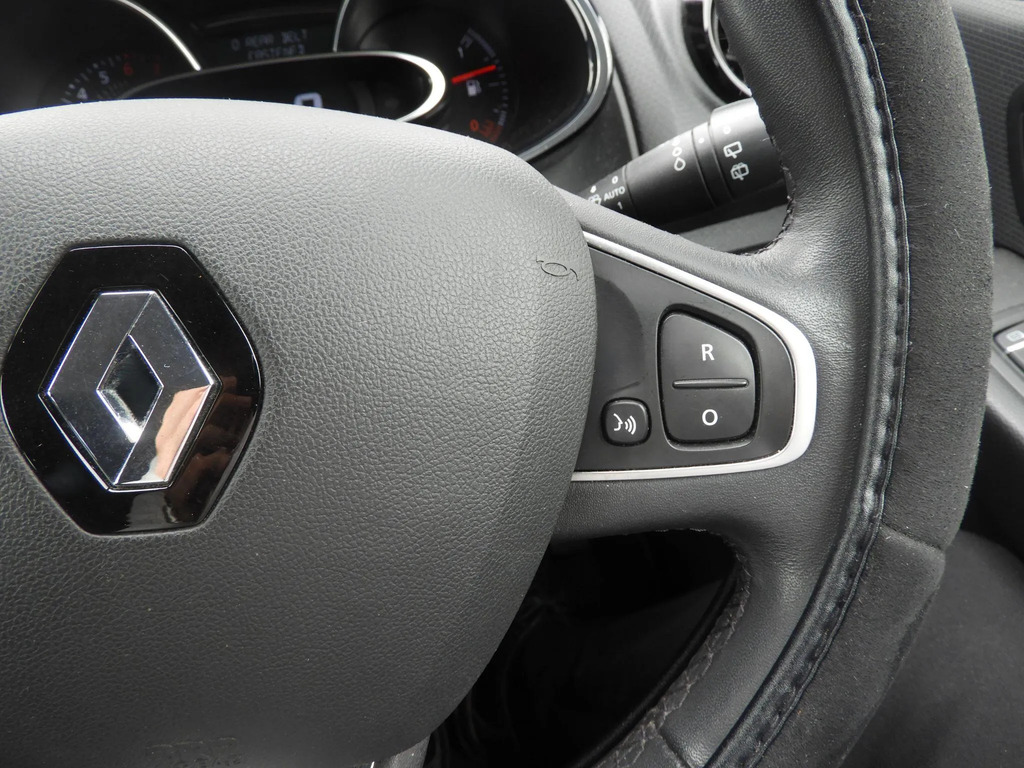 Renault Clio 1.5 Dci Signature Nav Euro 6 Ss Black #15
