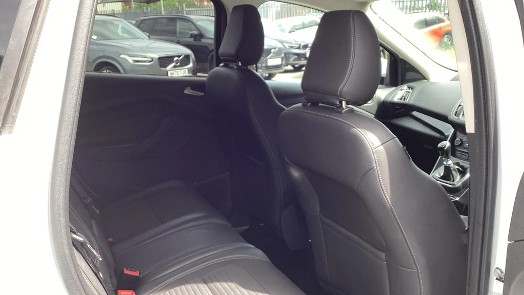 Ford Kuga 2.0 Tdci Titanium Suv Awd Euro 6 White #6