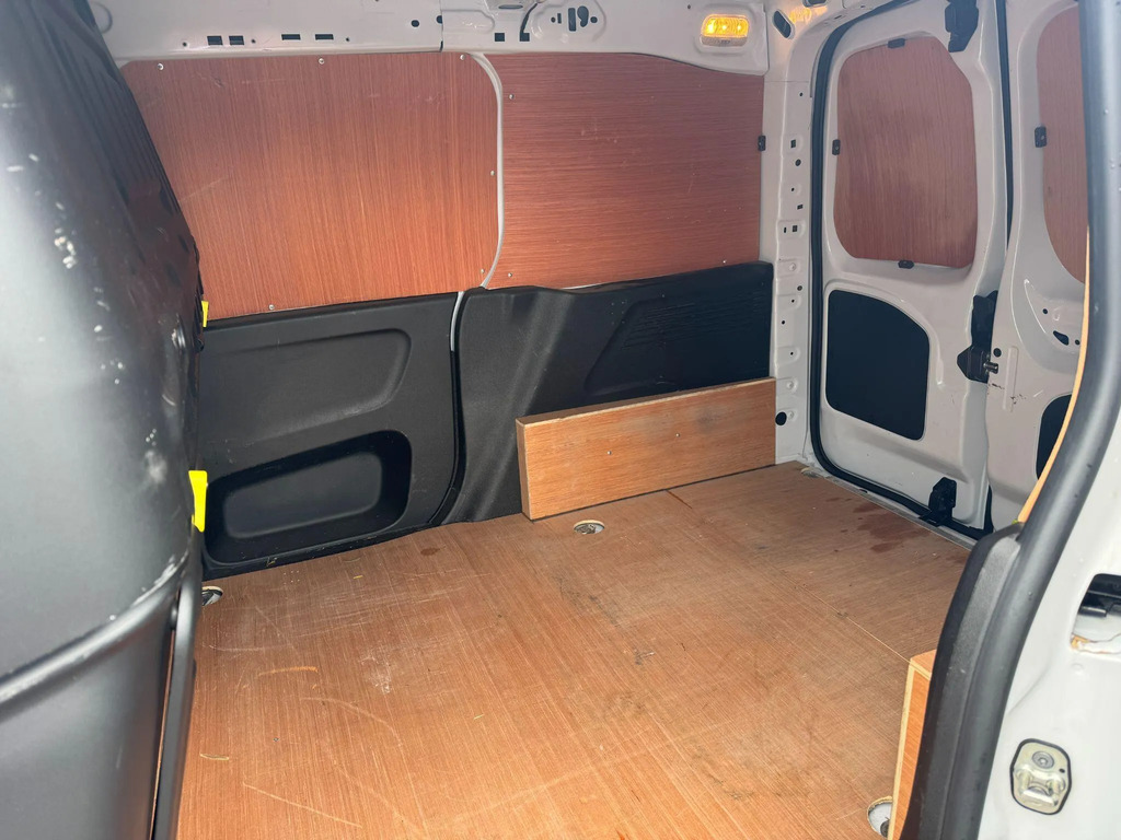 Citroen Berlingo Bluehdi Flair Xtr XL Ss Beige #13