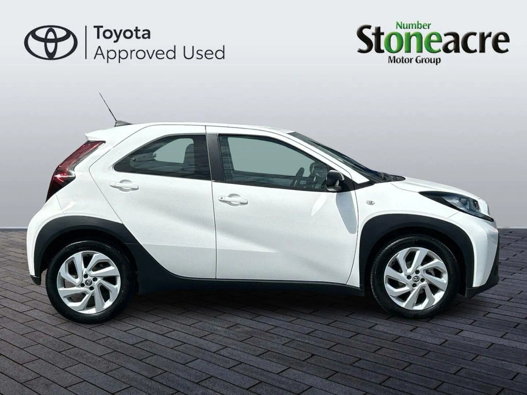 Toyota Aygo X 1.0 Vvt-i Pure  #2