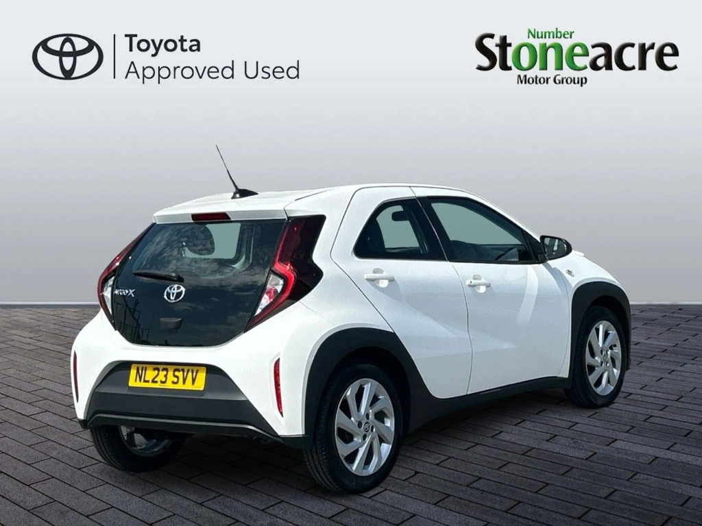 Toyota Aygo X 1.0 Vvt-i Pure  #3
