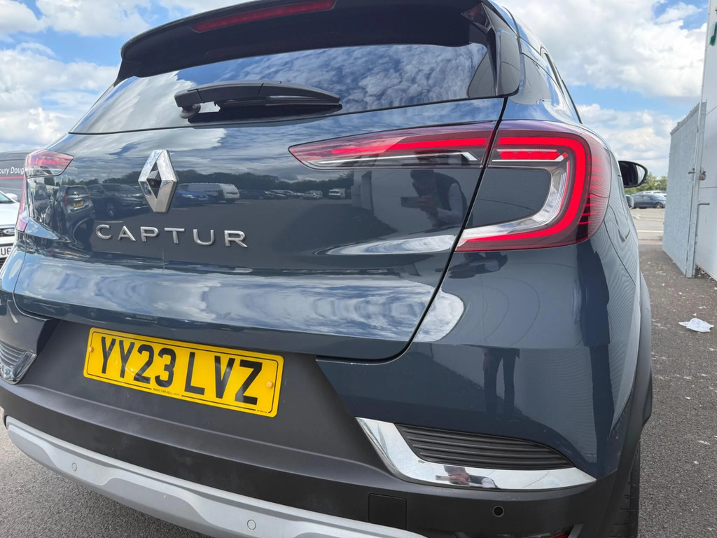 Renault Captur Techno Tce 90 My22