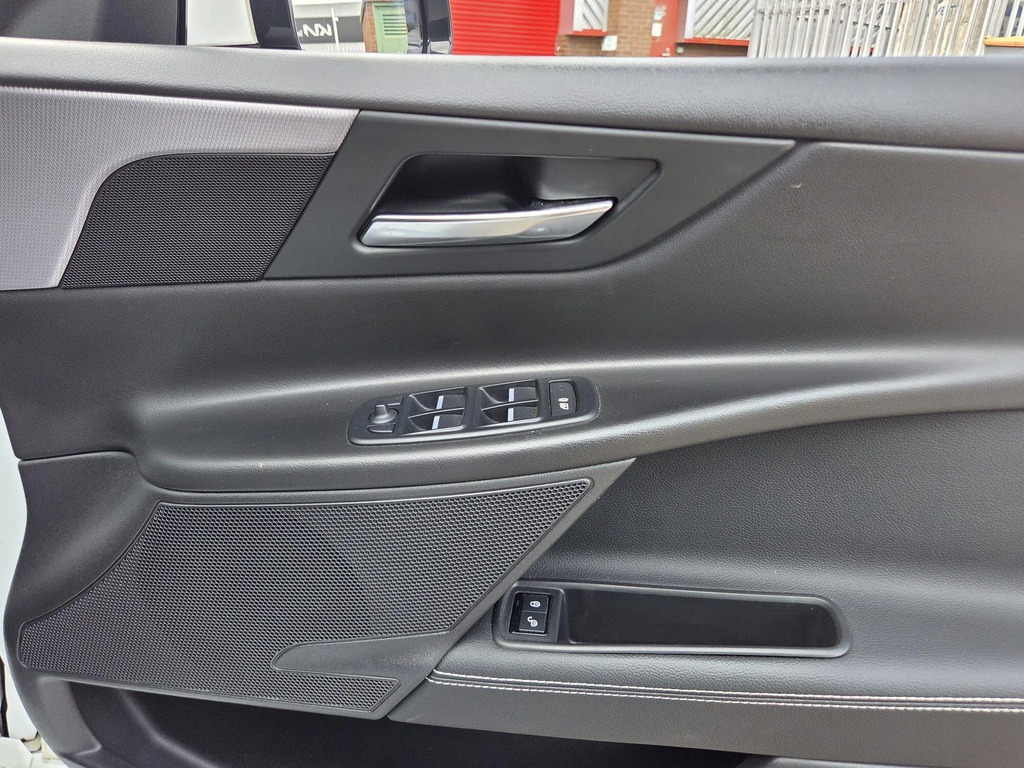 Jaguar XE 2.0D R-sport Euro 6 Ss White #21