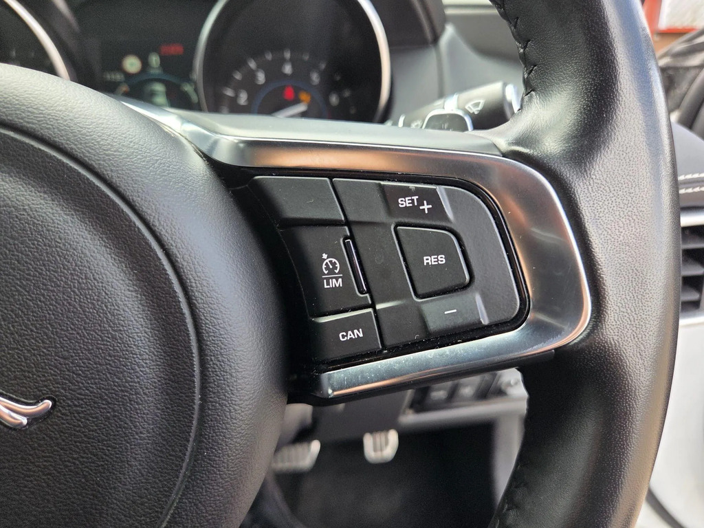 Jaguar XE 2.0D R-sport Euro 6 Ss White #23