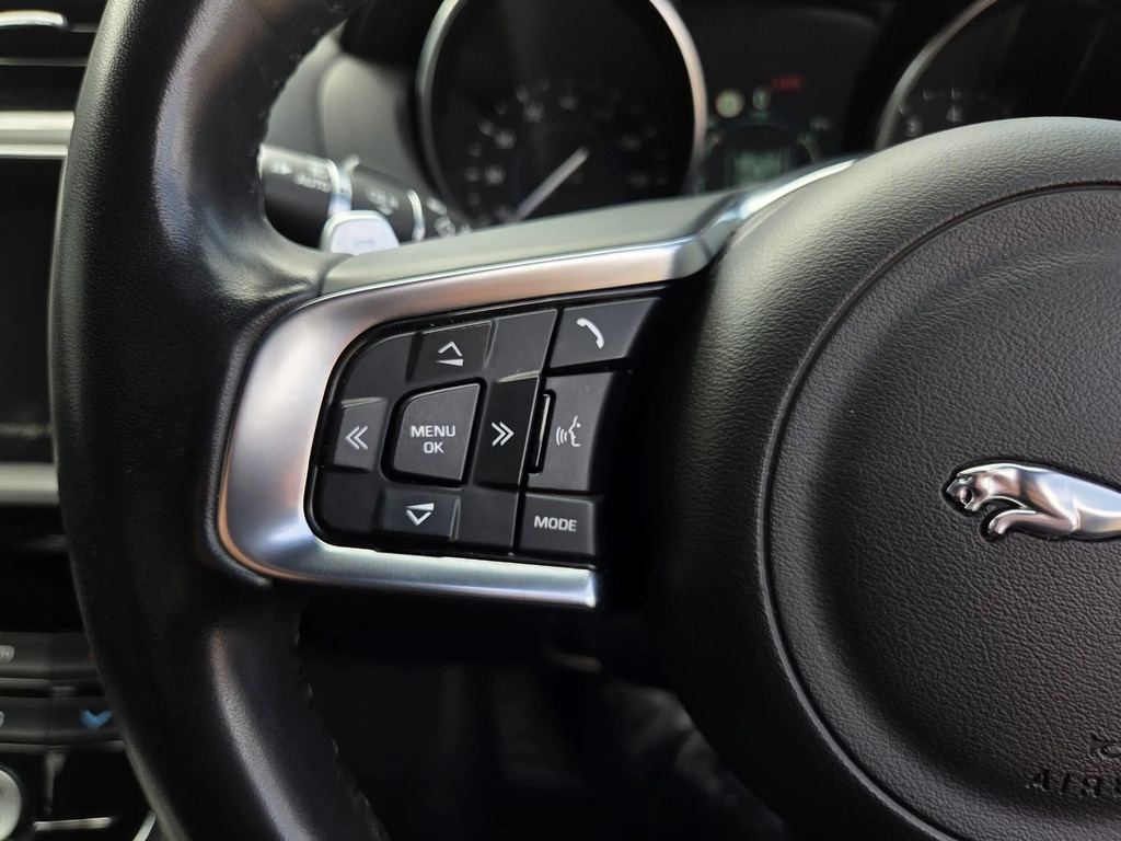 Jaguar XE 2.0D R-sport Euro 6 Ss White #24