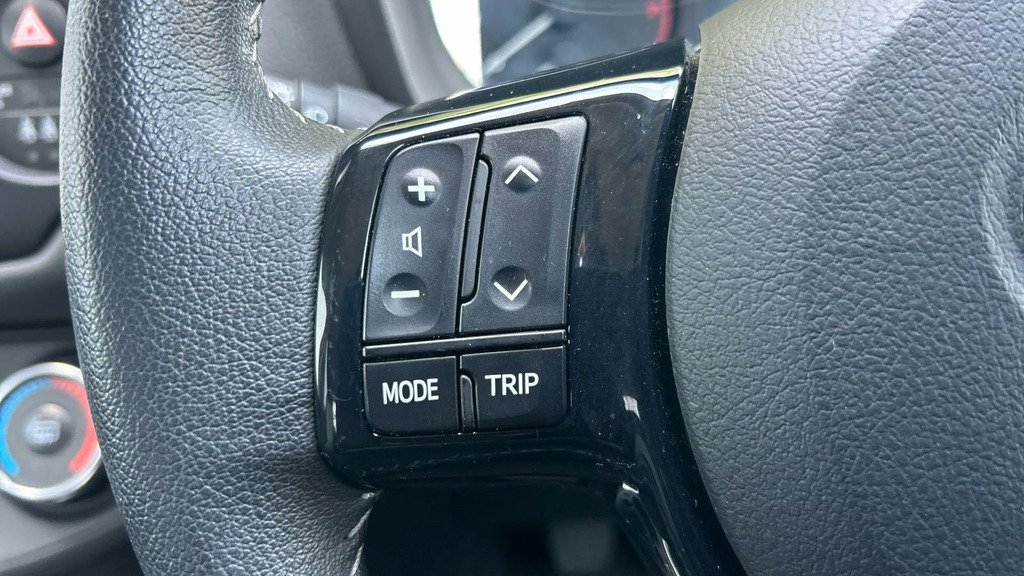 Toyota Yaris Icon Vvt-i Black #33