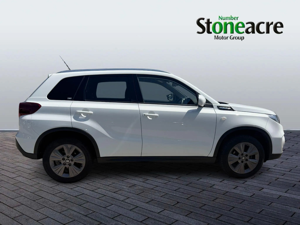 Suzuki Vitara 1.4 Boosterjet 48V Hybrid Sz-t White #2