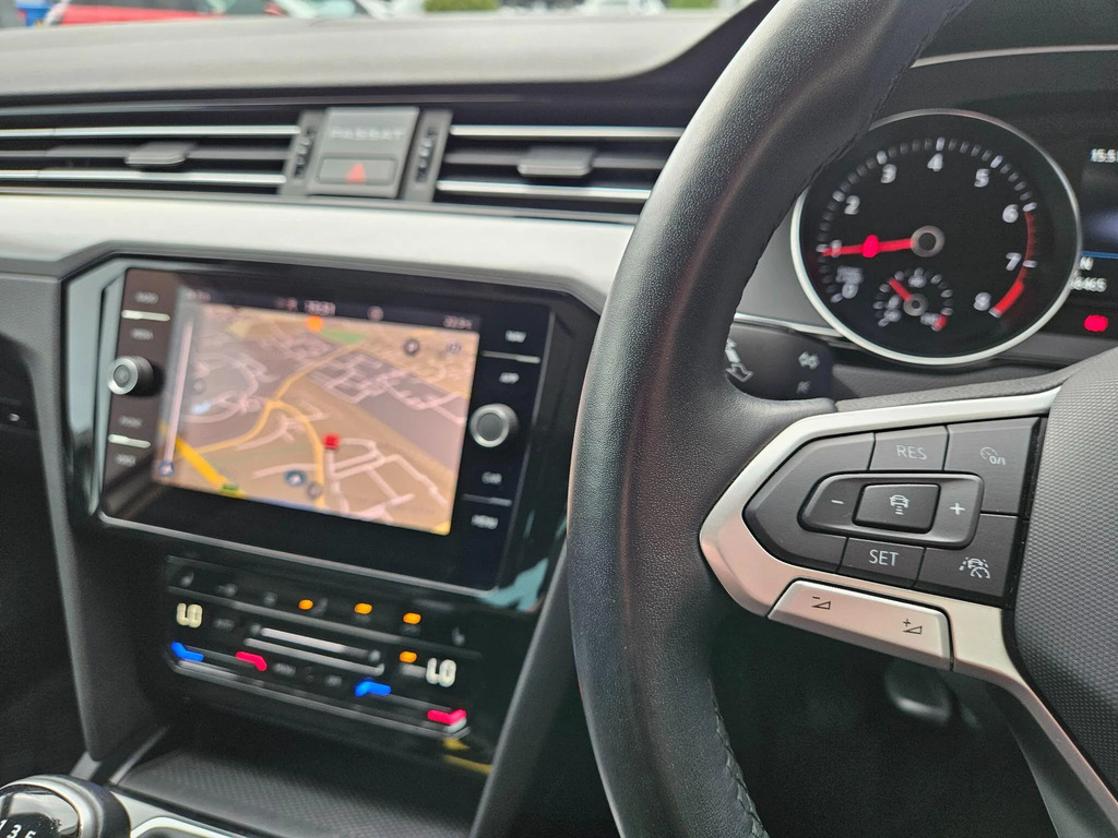 Volkswagen Passat Estate 1.4 Tsi Phev Gte Dsg Silver #16