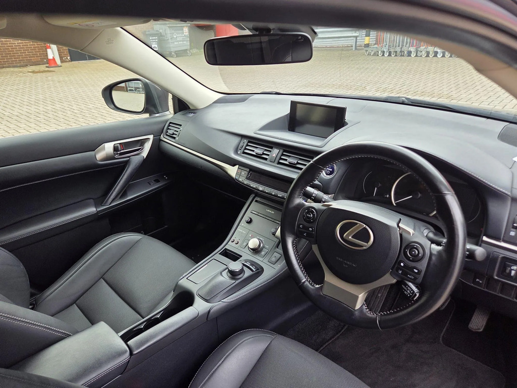Lexus CT 200H 1.8 F-sport Cvt 2018 Red #20