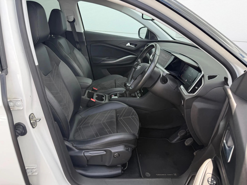Vauxhall Grandland 1.2 Turbo Ultimate #4