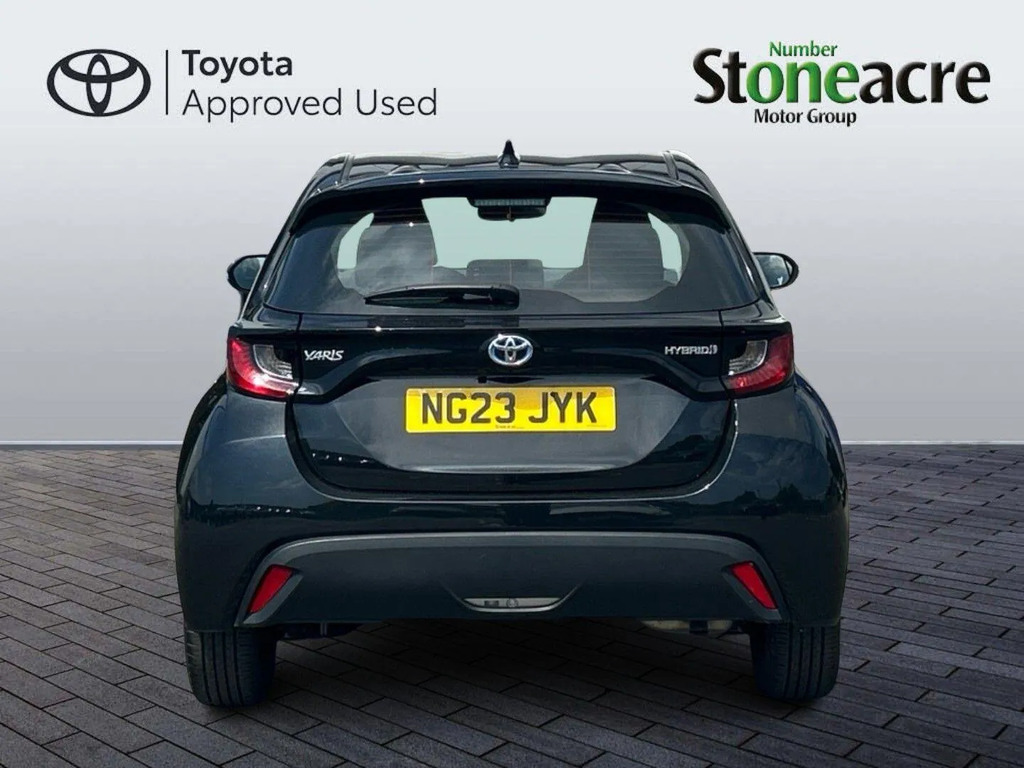Toyota Yaris 1.5 Hybrid Icon Cvt  #4