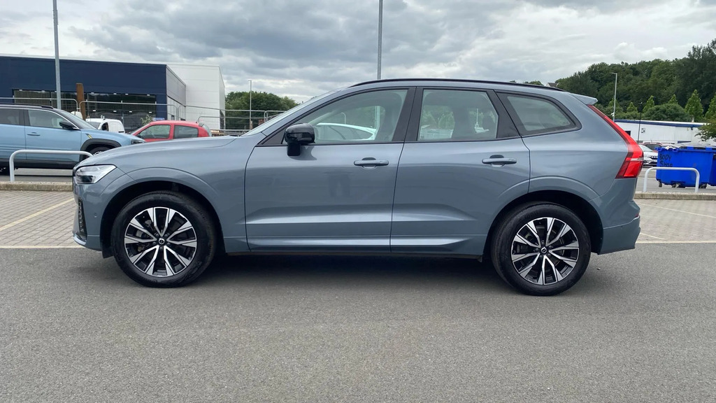Volvo XC60 Plus Dark B5 250 Hp  #5