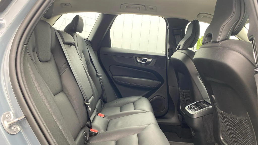 Volvo XC60 2.0 B5p Ultimate Dark Awd Geartronic Black #13