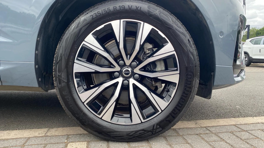 Volvo XC60 2.0 B5p Ultimate Dark Awd Geartronic Black #25