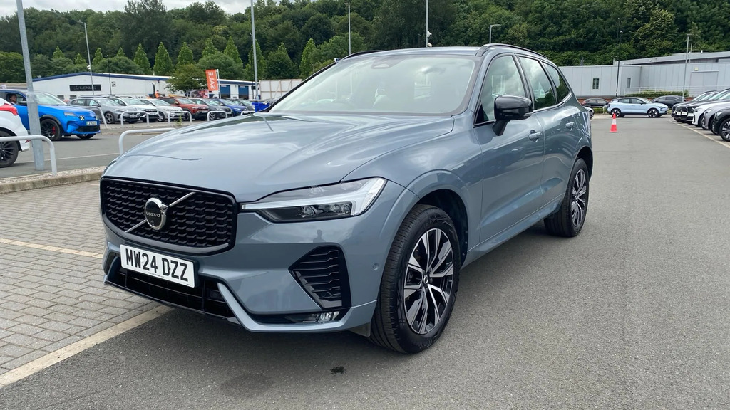 Volvo XC60 Plus Dark B5 250 Hp  #3
