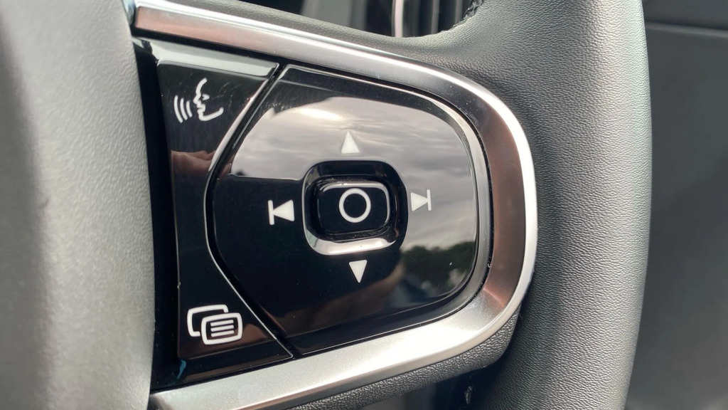 Volvo XC60 2.0 B5p Ultimate Dark Awd Geartronic Black #17