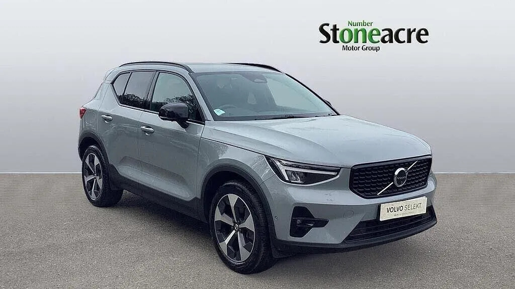Volvo XC40 2.0 B3p Plus Dark 