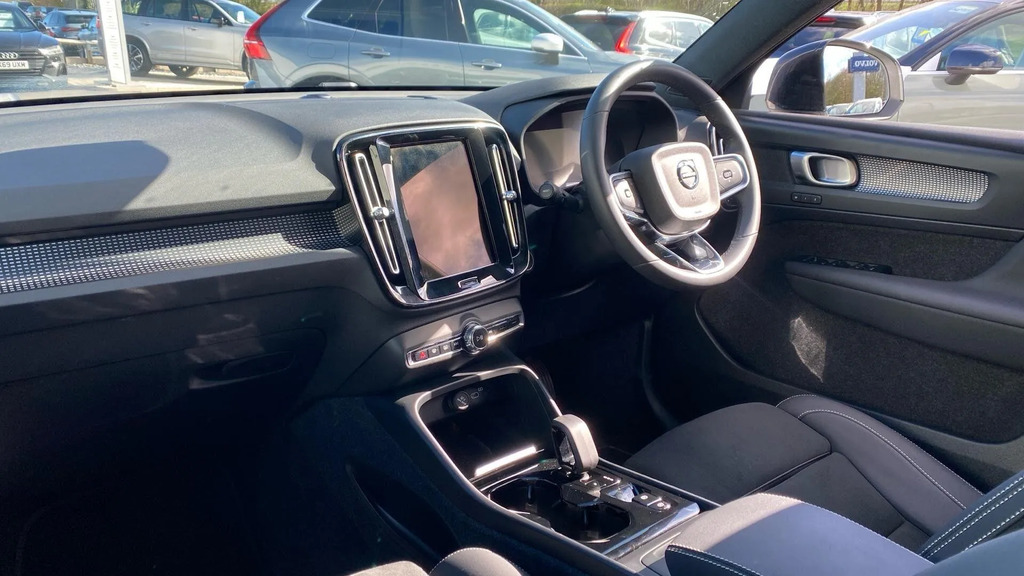 Volvo XC40 2.0 B3p Plus Dark  #5