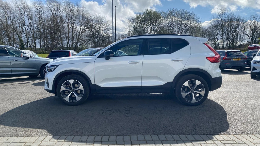 Volvo XC40 2.0 B3p Plus Dark  #4