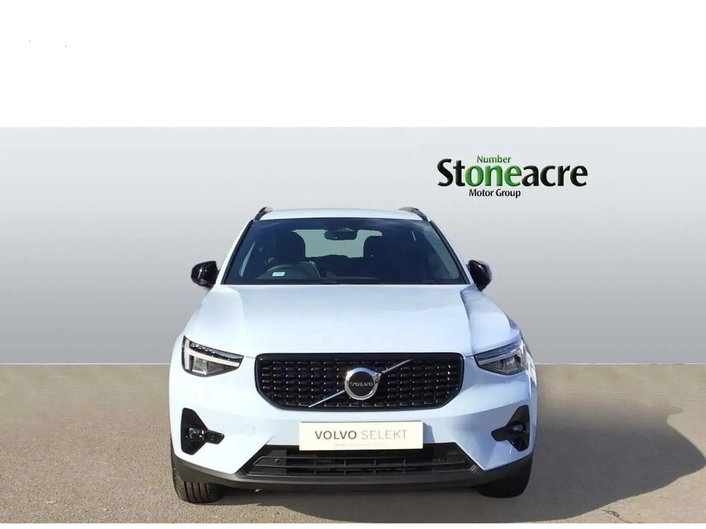 Volvo XC40 2.0 B3p Plus Dark  #3