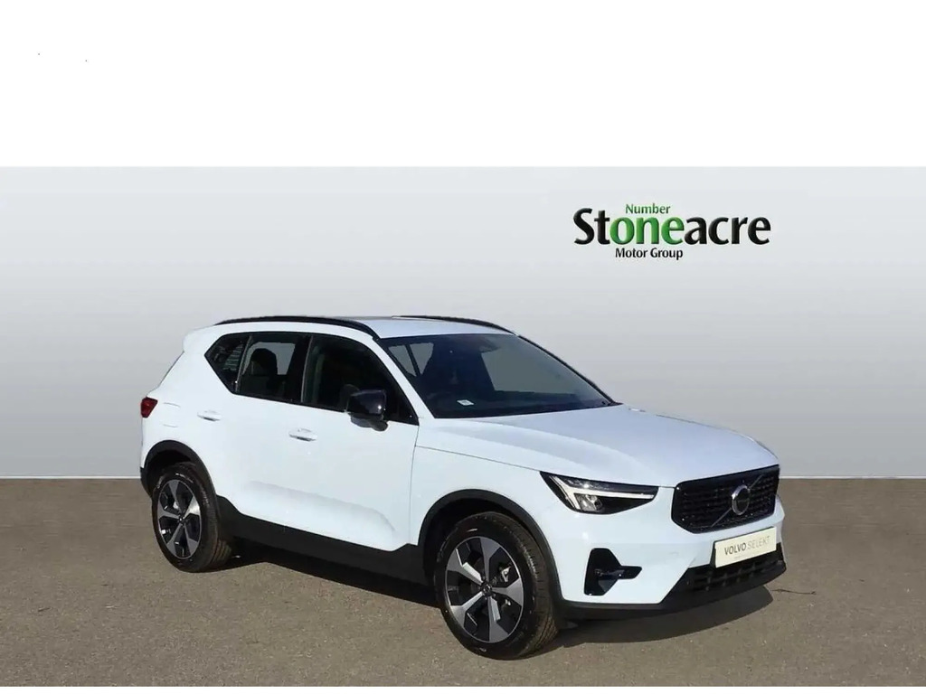 Volvo XC40 2.0 B3p Plus Dark 