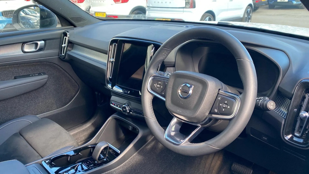 Volvo XC40 2.0 B3p Plus Dark  #6