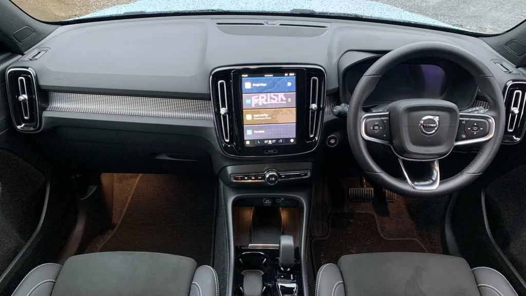 Volvo XC40 2.0 B3p Plus Dark  #5