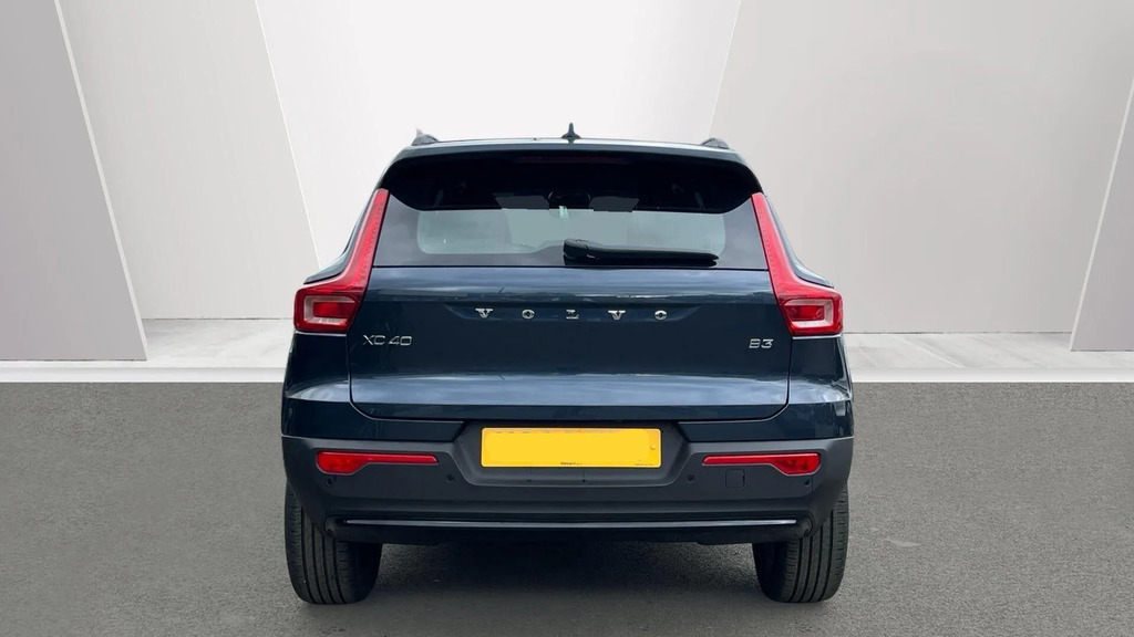 Volvo XC40 2.0 B3p Plus Dark  #3