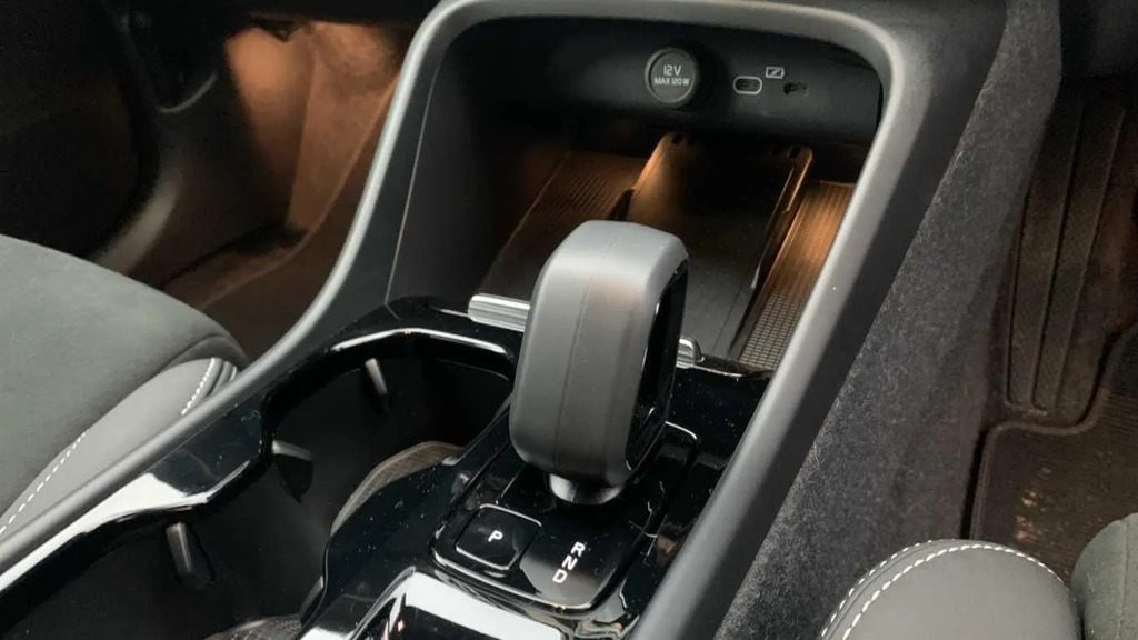 Volvo XC40 2.0 B3p Plus Dark  #6