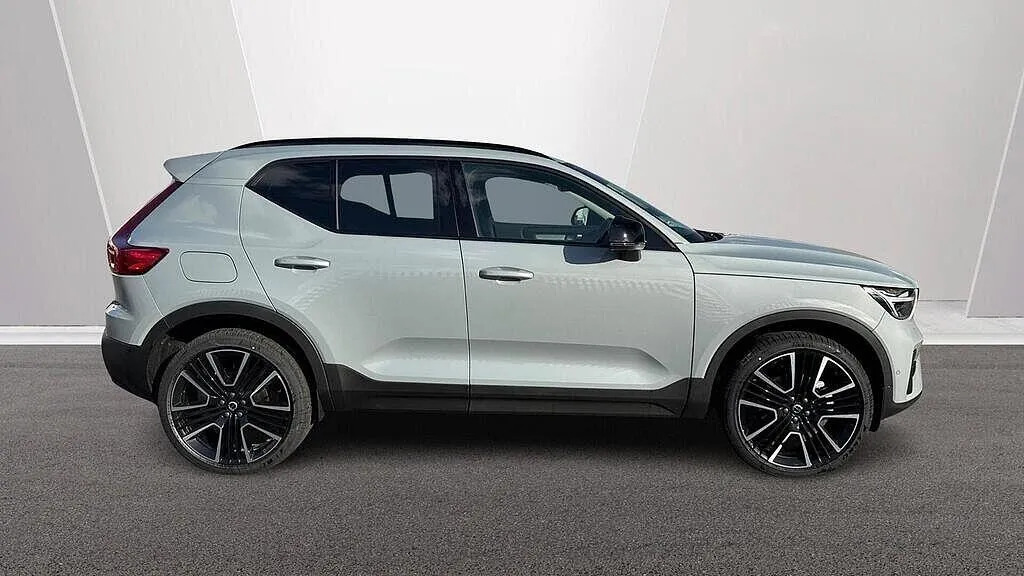Volvo XC40 Plus, B3 Mild Hybrid, Dark Forest Lake #2
