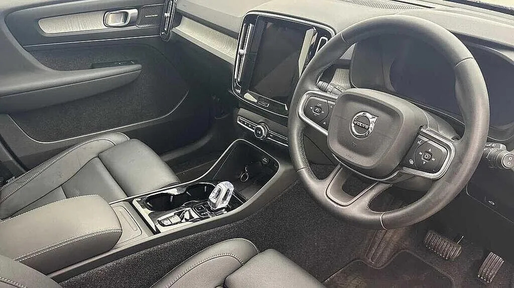 Volvo XC40 Plus, B3 Mild Hybrid, Dark Forest Lake #16