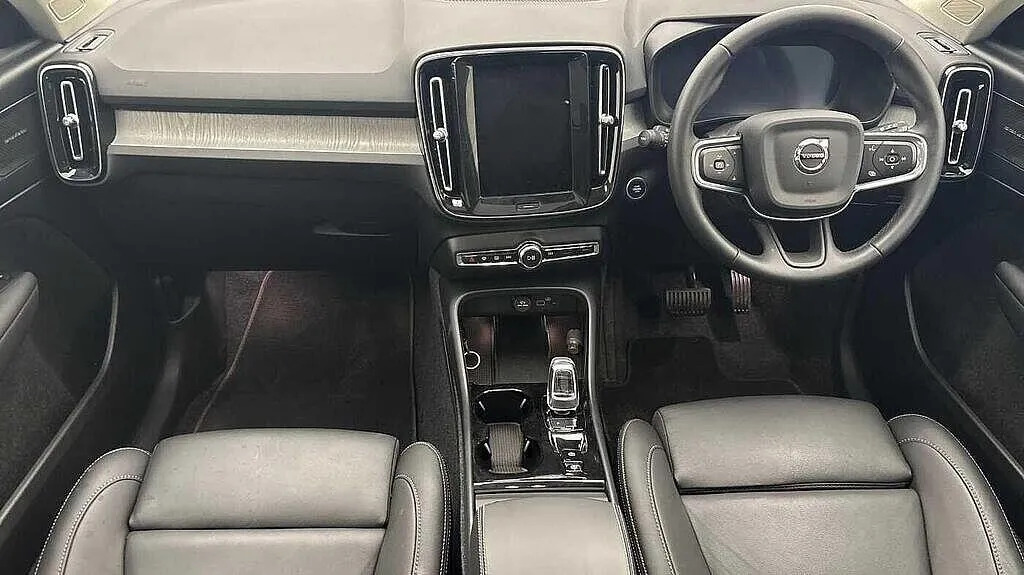 Volvo XC40 Plus, B3 Mild Hybrid, Dark Forest Lake #13
