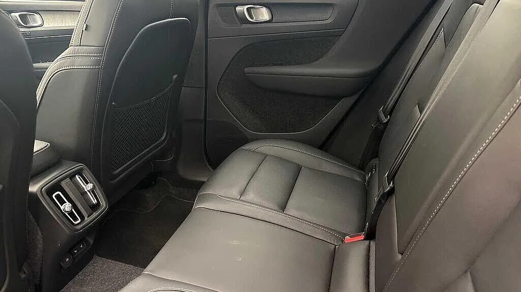 Volvo XC40 Plus, B3 Mild Hybrid, Dark Forest Lake #22